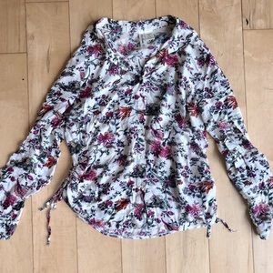 Ms. Bella D Long Sleeve Botton Down Floral Blouse